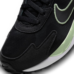 Chaussures Nike Air Max Solo - Black/Black-Mica Green-Deep Jungle - DX3666-005