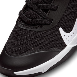 Nike Omni Multi-Court Kids' Shoe - Black/White - DM9026-002