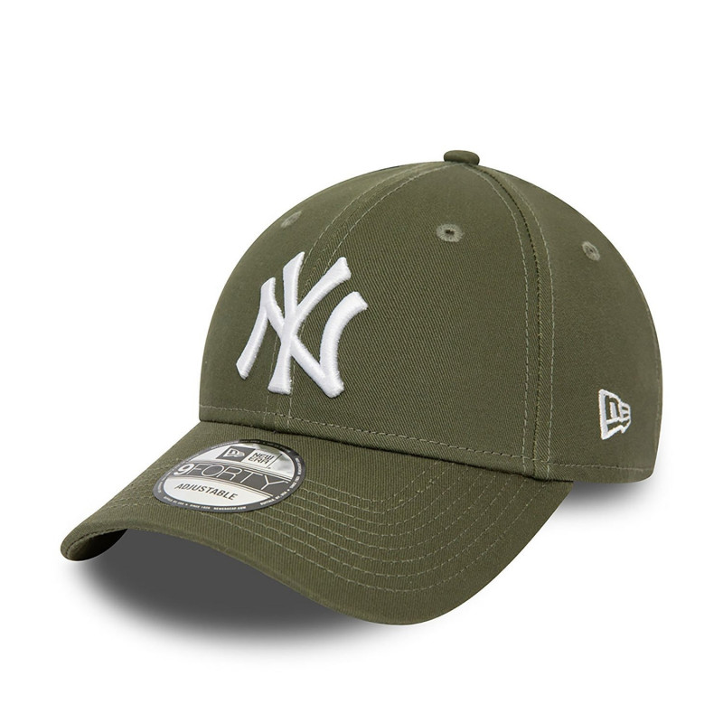 Black New Era MLB New York Yankees 9FORTY Side Patch Cap