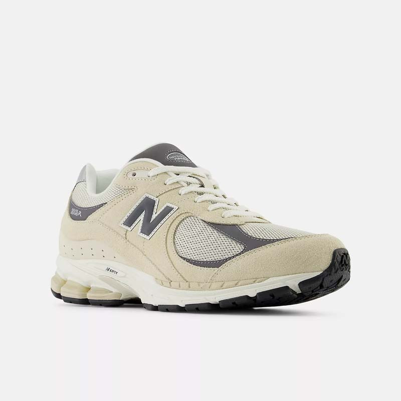 New Balance 2002 Men's Shoes - Sandstone/Navy